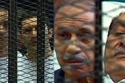 استئناف محاكمة مبارك ونجليه ووزير داخليته بالقاهرة