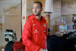 هني غير راض عن وضعيته ويريد “اللعب” !