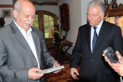 فرانسوا ريال (مالك الفندق):''أحتفظ بصورة بوتفليقة الذي مرّ من هنا''