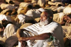 حجاج جزائريون‮ ‬يبيتون في‮ ‬العراء