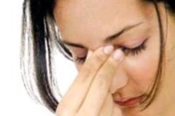 صعب عليه الإختيار لأنّه محتار بيني وبينها