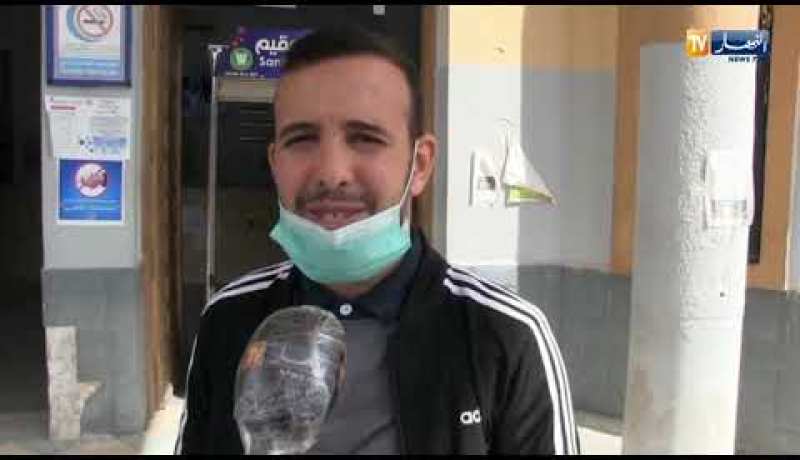 المسيلة/ شباب ينجزون ممرا للتعقيم لفائدة مستشفى الزهراوي