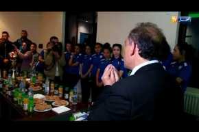 رئيس بلدية أقبو مولود صالحي يكرم فتيات فريق كرة قدم إناث‎