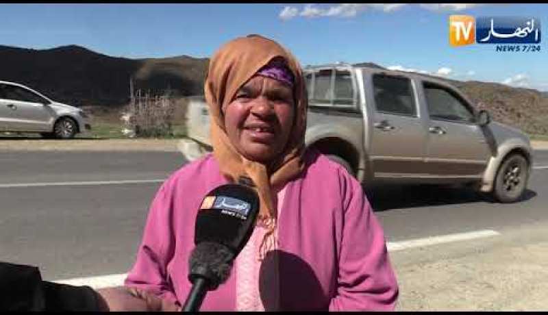 غليزان: بلحاج  شاب يتحدى إعاقته بمشروع مصغر لبيع الأكياس البلاستيكية