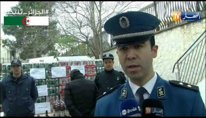 تبسة: توقيف شخص مبحوث عنه بحوزته خمور و مركبات بوثائق مزورة