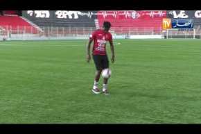 إتحاد العاصمة يقدم مؤيد اللافي وفيفيان لوسائل الإعلام