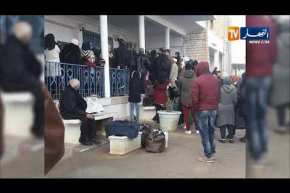 تبسة: تونسيون يحتجون أمام المعبر الحدودي بوشبكة