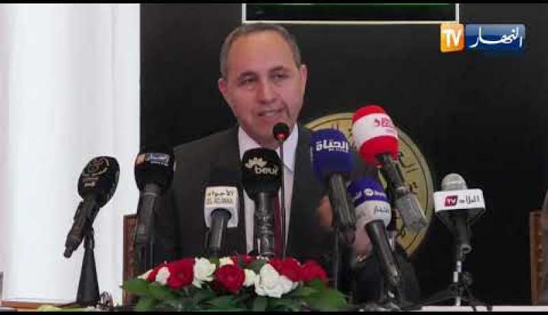 ميهوبي: 5 مليون دولار سقف تحويلات العملة في مجال صناعة الكتب