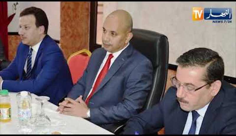 برناوي يجتمع برؤساء الإتحادات ويؤكد ضرورة تظافر الجهود للنهوض بالقطاع