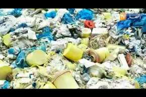 عائلات توجه مخاطر النفايات الطبية بوهران