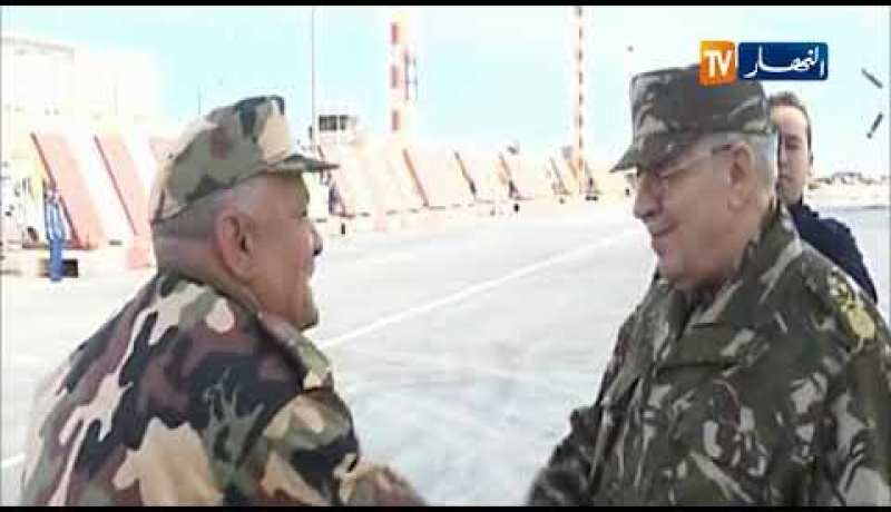 دفاع: الفريق أحمد قايد صالح في زيارة عمل وتفقد للناحية العسكرية الرابعة