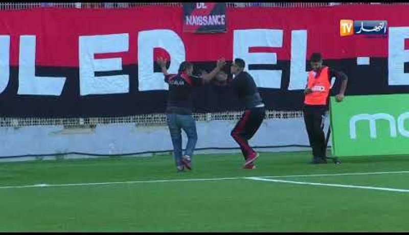 هكذا إحتفل “مزوار” و”بيتشو” بعد فوز الإتحاد على مولودية بجاية