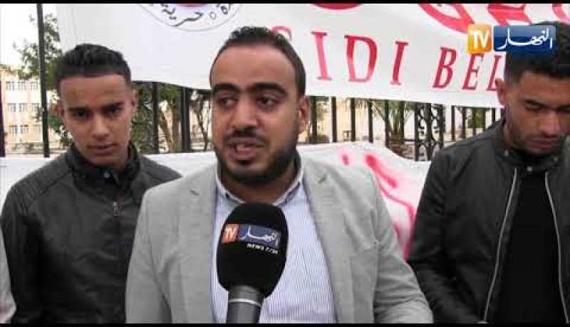 سيدي بلعباس: طلبة كلية الطب يطالبون بتوفير مناصب شغل إضافية