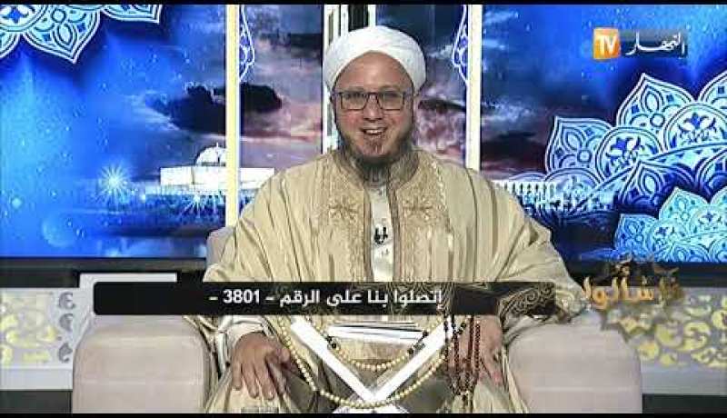 فاسألوا:  هل يجوز للمغترب إخراج زكاة الفطر في بلده ؟