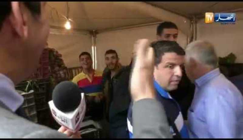 شاهد وزير التجارة يتفقد اسعار الخضر في أول رمضان