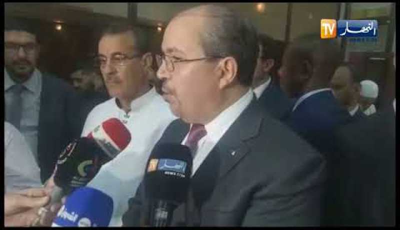 محمد عيسى: صلاة الجمعة لا تسقط وسنضرب بيد من الحديد المخالفين لقوانين الجمهورية