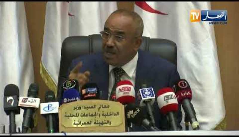 وزير الداخلية: سوف نخصص خلاف مالي للتكفل بالحركية الفلاحية لولاية بسكرة