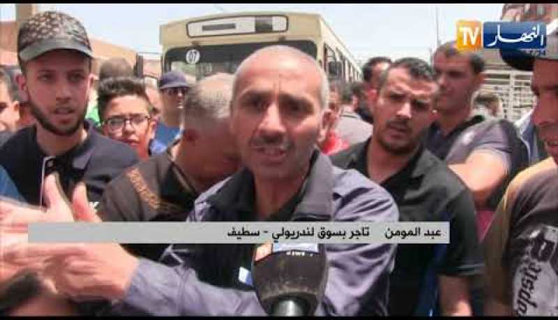سطيف: إحتجاج العديد من التجار بحي دباشة عمار المعروف بسوق لنريولي