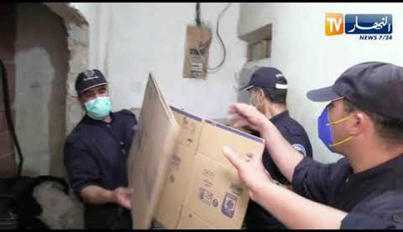 أم البواقي: حجز 219 ألف وحدة شمة مقلدة ومواد تنظيف داخل ورشة سرية