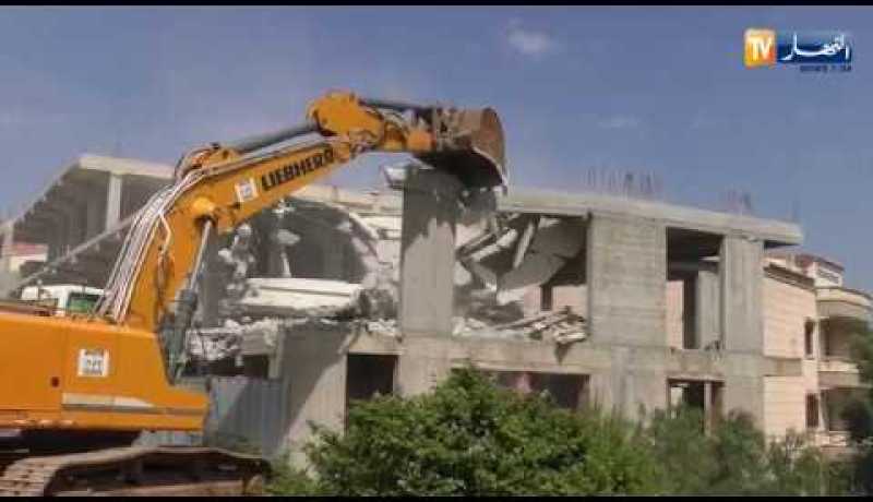 مصالح “زوخ” تخرج عن صمتها وتوضح بشأن عمليات هدم البنايات الفوضوية