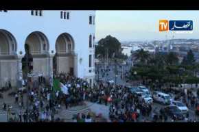 الجزائريون يواصلون حراكهم في أول جمعة بعد إستقالة الرئيس بوتفليقة