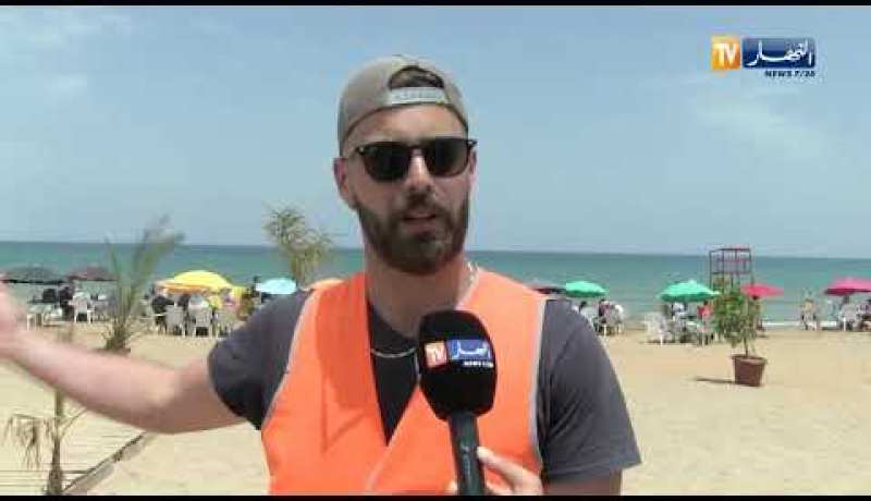 طلبة جامعيون إختارو العمل.. بدل الراحة أيام العطلة