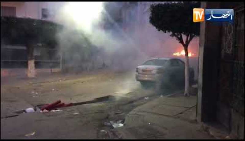 أعمال شغب ومناوشات بين المتظاهرين وقوات الشرطة بالعاصمة