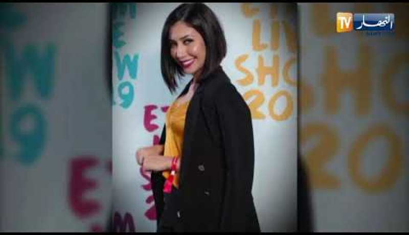 الإعلامية الجزائرية فرح ياسمين تكرم بجائزة الكويت للإبداع