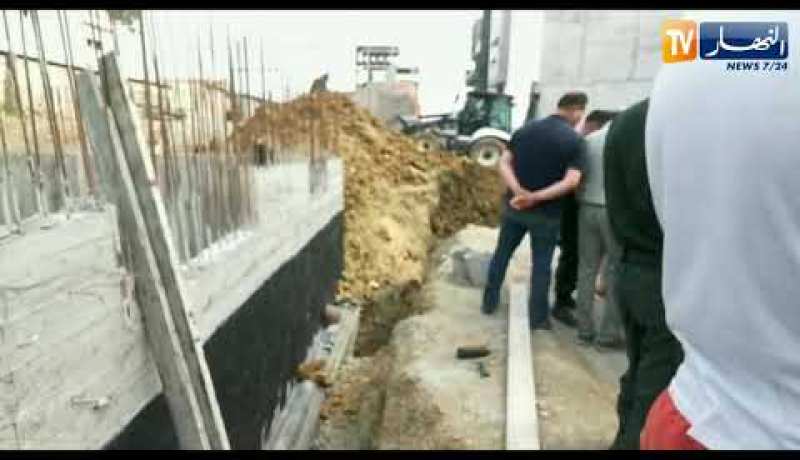 إصابة 3 أشخاص في إنهيار للتربة بورشة عمل بأولاد فايت