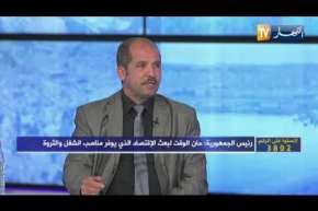 مختار علالي: النفط غير مجدي في المستقبل الإقتصادي ولابد من التوجه نحو بدائل إقتصادية خارج المحروقات