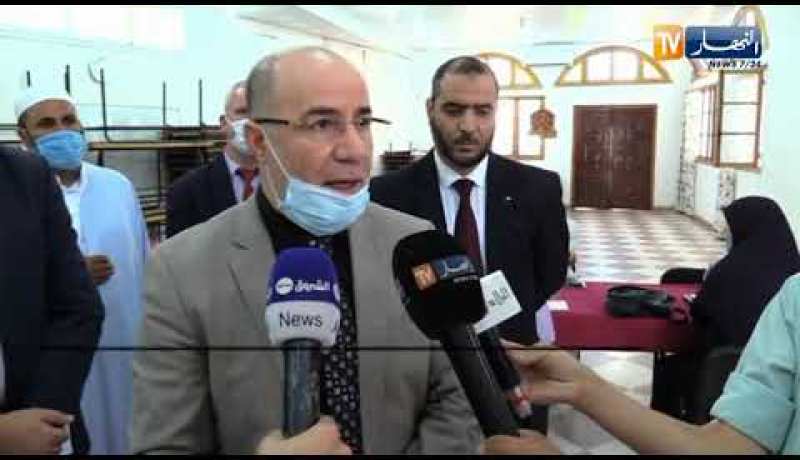 وزير الشؤون الدينية يشرف على تنصيب لجنة الصياغة للمناهج والمقررات