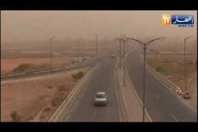 شاهد.. رياح محملة بهواء ساخن تضرب ورڨلة