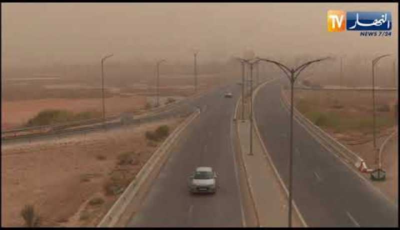 شاهد.. رياح محملة بهواء ساخن تضرب ورڨلة