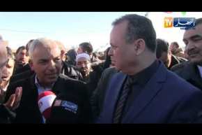 شاهد ردّ والي المسيلة الجديد لمواطن ومير “بنزوه” عندما طلبا منه توفير شاحنة لنقل القمامة