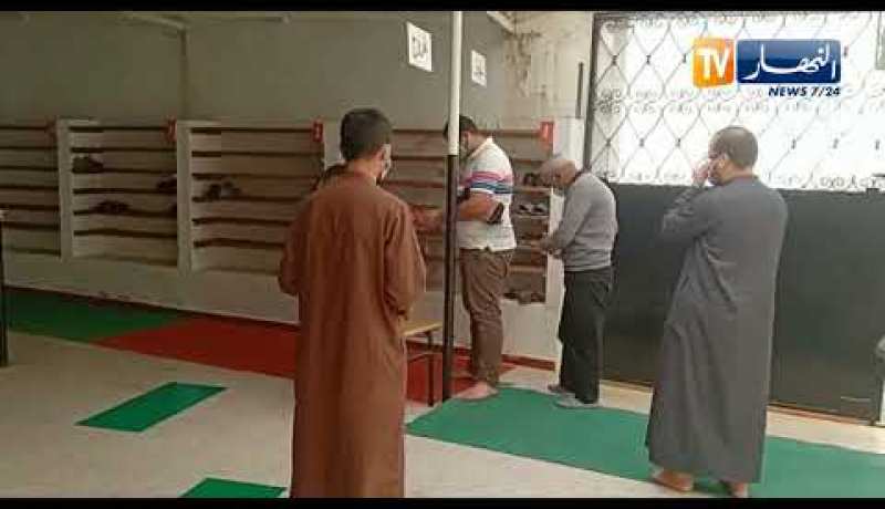 مسجد الابرار ببوزيعة يستقبل اول المصلين لأداء صلاة الجمعة