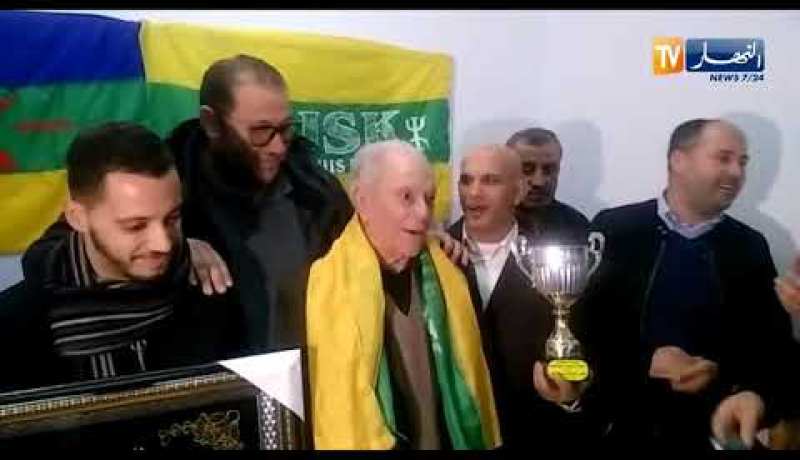 أنصار شبيبة القبائل يُكرمون أحد مؤسسي النادي