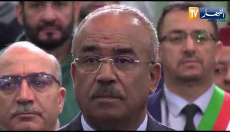 سياسة: الحراك الشعبي يفرض حظر التجوال على الوزير الأول.. بدوي الحاضر الغائب