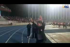 تحية حارة من طرف أنصار سوسطارة لحمدي والأول يتأثر