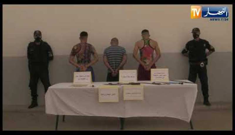 سيدي بلعباس: أشخاص حاملين أسلحة بيضاء يعتدون على صاحب محل لبيع ألعاب أطفال