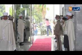 شاهد لحظة وصول رفات الشهداء لقصر الثقافة