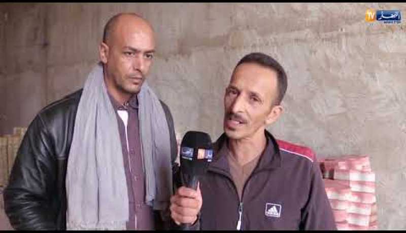 معسكر: شاب يجسد أول مشروع لصناعة البلاط الملون