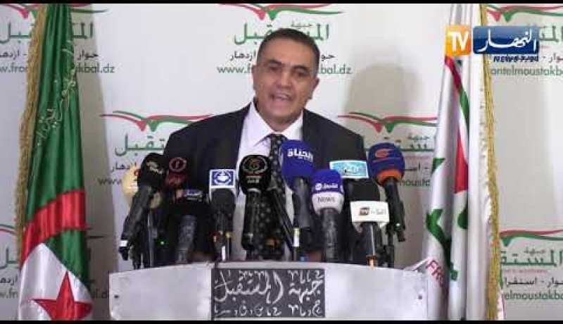 “عبد العزيز بلعيد : “ناقشنا بنود الدستور وكان من أحسن الدساتير