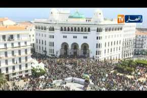 الفترة الإنتقالية ..بين تبني الخيار الدستوري أو الوقوع في حالة الفراغ