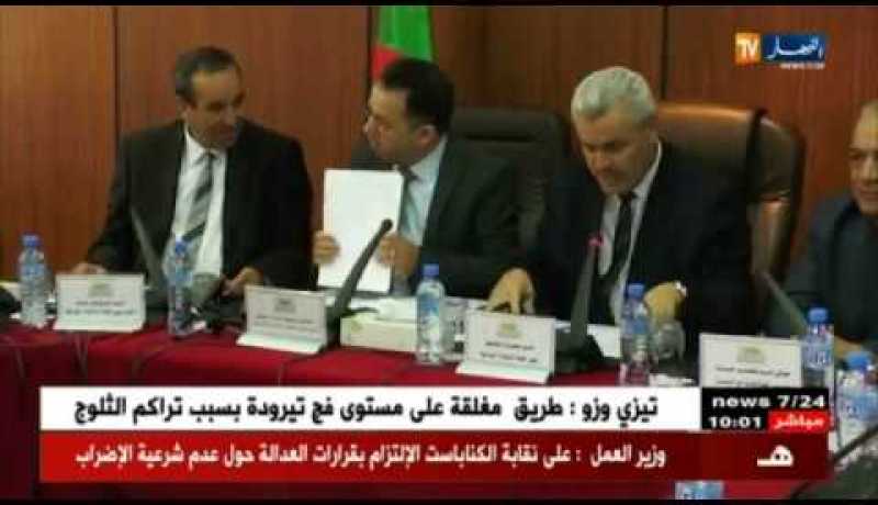 وزير العمل يلتقي اليوم بنقابة الكناباست في محاولة لإحتواء الإضراب