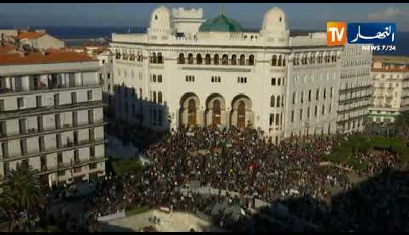 المسيرات السلمية متواصلة ومحاولات لإختراق الحراك من أشخاص أجانب