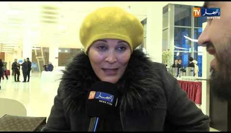 زوليخة زيتوني.. رئيسة فريق تحارب الحرقة وتبحث عن التألق وسط الرجال