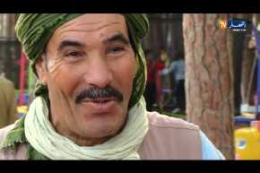 مجتمع: عمي الهواري.. بائع شاي متنقل يطارد لقمة يومه