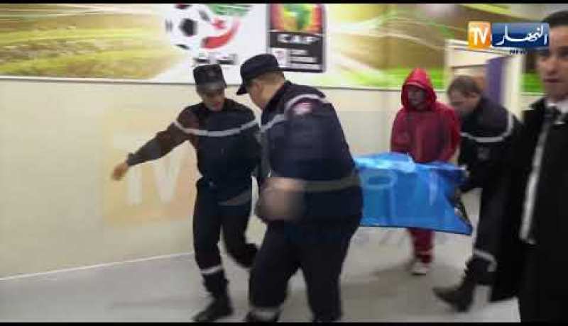 محمد سوقار يغمى عليه وينقل إلى المستشفى لتلقي الغلاج