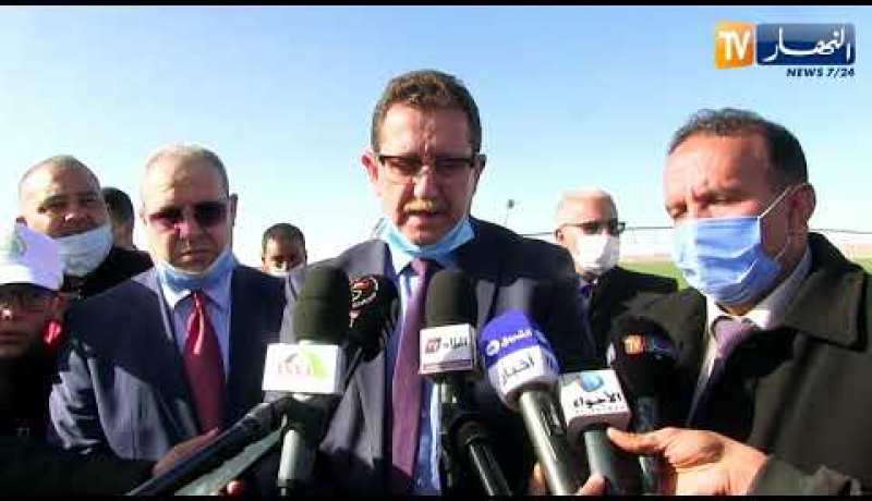 غرداية: وزير الفلاحة يضع حجر الأساس لمقر ديوان تنمية الزراعة الصناعية