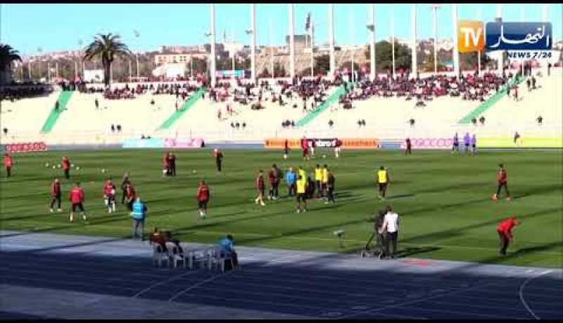 أنصار المولودية والإتحاد يقاطعون الداربي تضامنا مع الحراك الشعبي